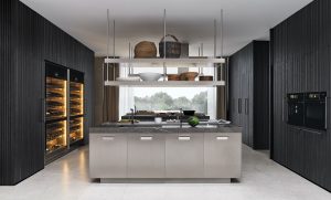 3 Kari-Mobili_kuchnia_Italia_proj_Antonio-Citterio Doświadczenie profesjonalnej kuchni w domu