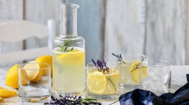 Jak atrakcyjnie podawać napoje i desery